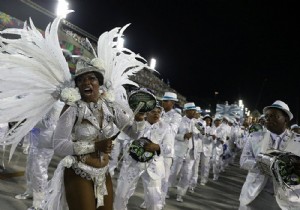 Rio Karnavalı'ndan renkli kareler