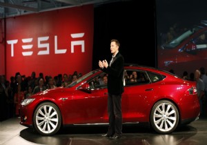 Tesla'nın 10 milyar dolara ihtiyacı var