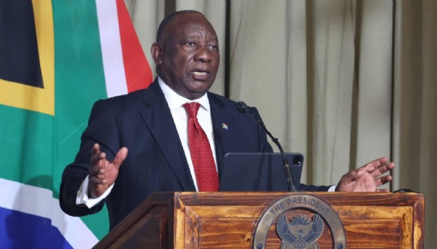 Güney Afrika, ABD'ye iltica eden beyaz çiftçileri korkaklıkla itham etti