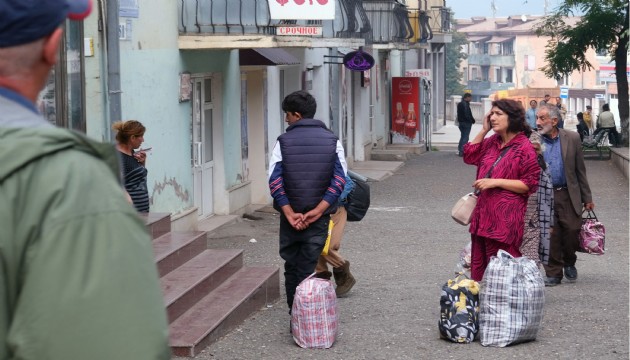 Azerbaycan, Karabağ'da yaşayan Ermenileri kayıt altına alacak