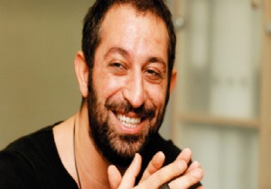 Cem Yılmaz 'Ali Baba ve 7 Cüceler'in film afişini paylaştı...