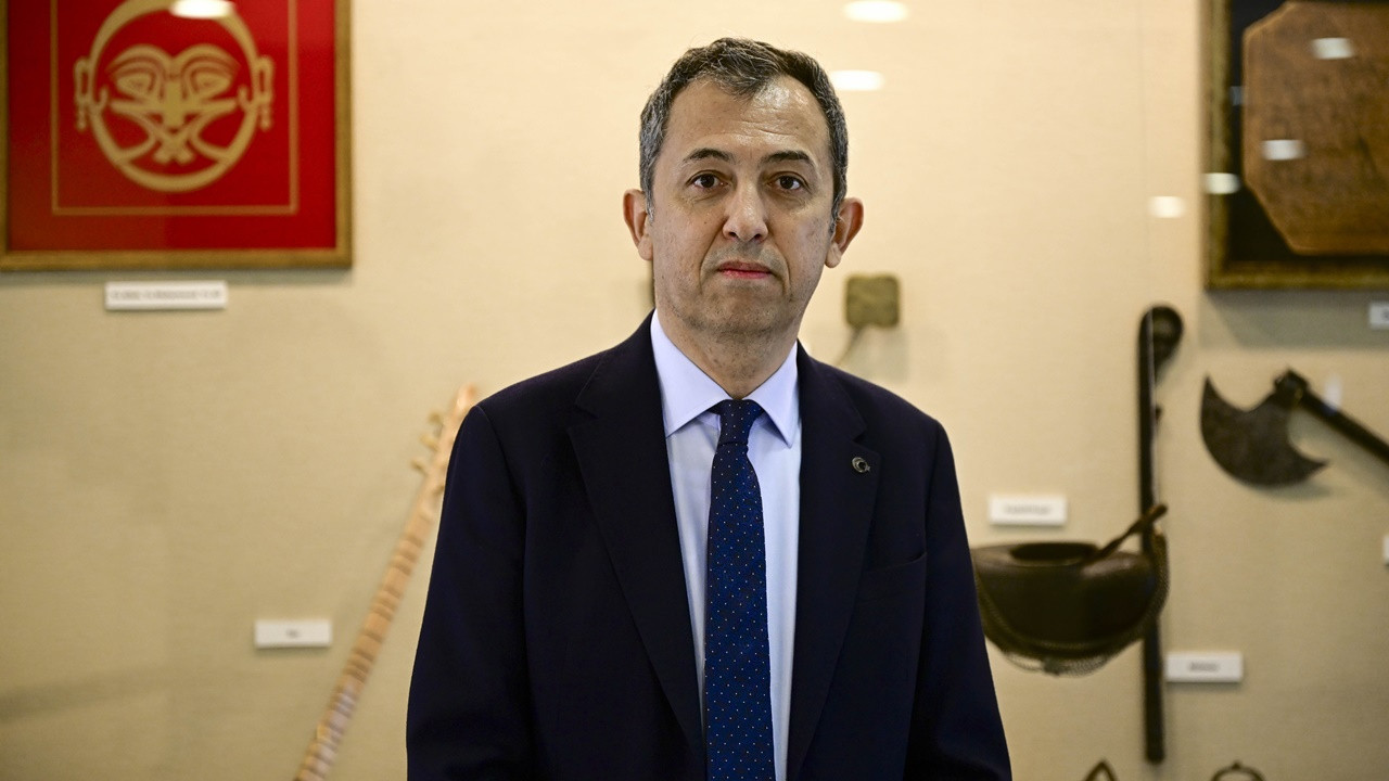 Cumhurbaşkanlığı Sosyal ve Gençlik Politikaları Kurulu Üyesi Özzeybek paylaştı: 'Milletin Evinde Gençlerle Buluşma'
