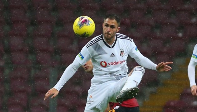 Beşiktaş'a CAS'tan Victor Ruiz şoku