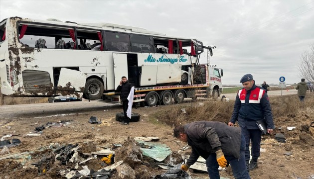 Yozgat'ta feci kaza! 19 yaralı