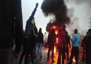 İran'da benzin protestosu liderleri idamla yargılanacak!