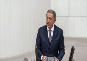 Bakan Akar: Diyarbakır analarının sesini, çığlığını duyun artık