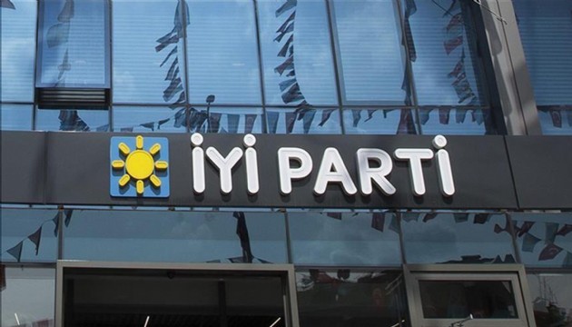 İYİ Parti'de istifa depremi!