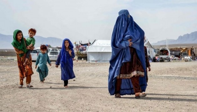 Pakistan'dan son 11 günde 40 bin Afgan sınır dışı edildi