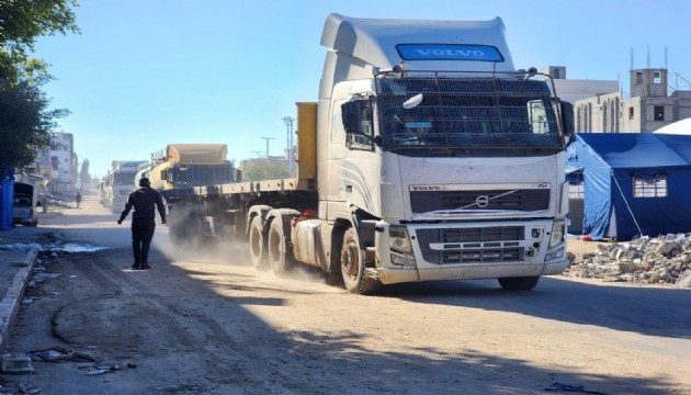 İsrail, Gazze'ye insani yardım girişini durdurdu