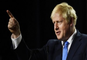 Johnson, seçimi açık farkla kazandı