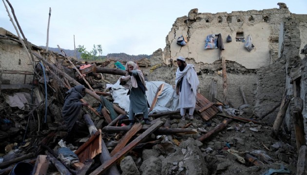 Afganistan'daki depremde bilanço ağırlaşıyor!