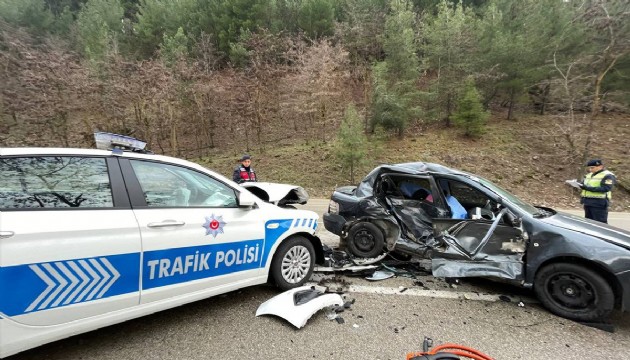 Burdur'da polis aracı kaza yaptı: 1 ölü