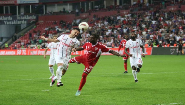 Gaziantep deplasmanda Samsunspor'u devirdi