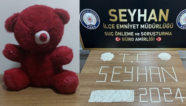 Adana'da oyuncak ayıdan yüzlerce uyuşturucu hap çıktı