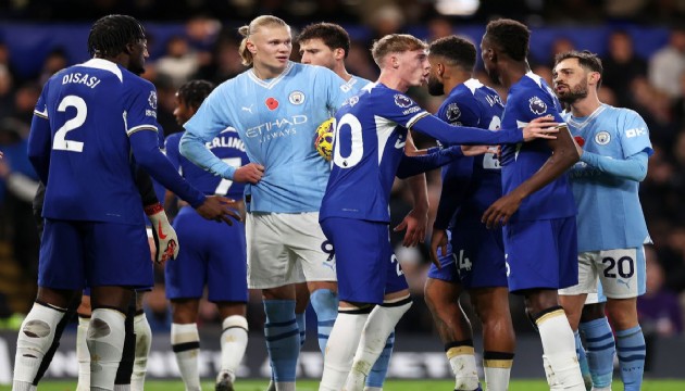 Chelsea ve Manchester City arasındaki büyük mücadele 4-4 bitti