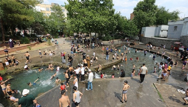 Termometreler 42 dereceyi gördü