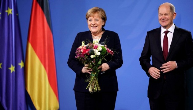 Merkel’e İsrail’den fahri doktora