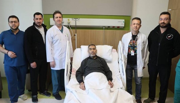 8,5 kiloluk böbrekle yıllarca yaşadı, ameliyatla kurtuldu