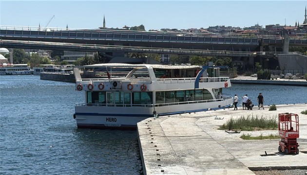 Haliç’te düşen personel aranıyor