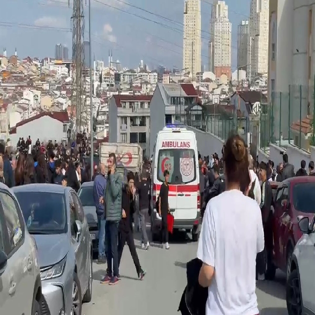 Esenyurt’ta okulda bıçaklı kavga: 2 öğrenci yaralı