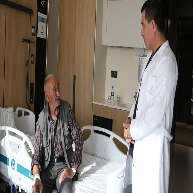 Kahramanmaraş'ta nadir görülen hastalık! 5,5 yıldır su bile içemiyordu