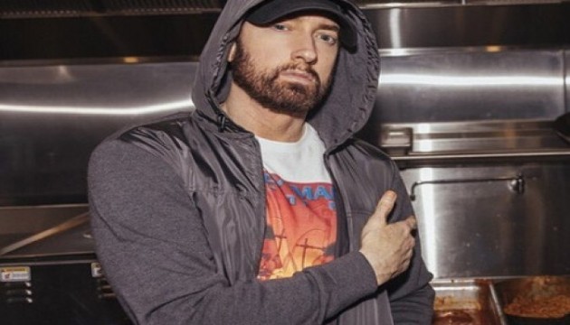 Ünlü rapçı Eminem dede oldu