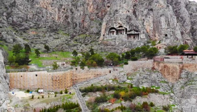 2 bin 400 yıllık surlar restore ediliyor