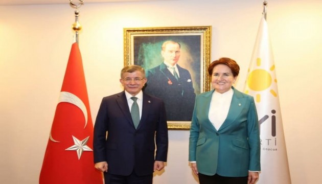 Akşener, Davutoğlu ile görüştü