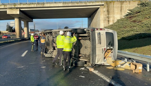 Tekirdağ'da minibüs devrildi: 1 ölü