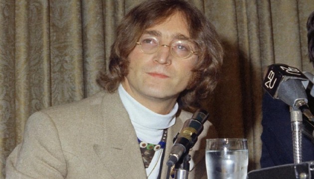 John Lennon'ın röportaj kaseti, müzayede 58.240 dolara satıldı!