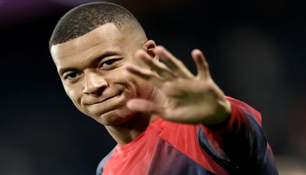 Kylian Mbappe ayrılık kararını resmen açıkladı