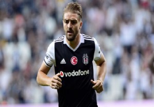 Caner Erkin'e derbide protesto