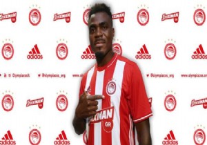 Emenike, Olympiakos başkanını çileden çıkarttı