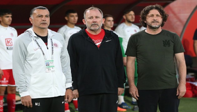 Antalyaspor'a veda eden Sergen Yalçın'dan geleceğiyle ilgili açıklama