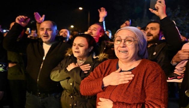 Ferdi Tayfur, hayranlarını gözyaşlarına boğdu