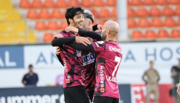 Alanyaspor, Sivasspor'u 2 golle devirdi