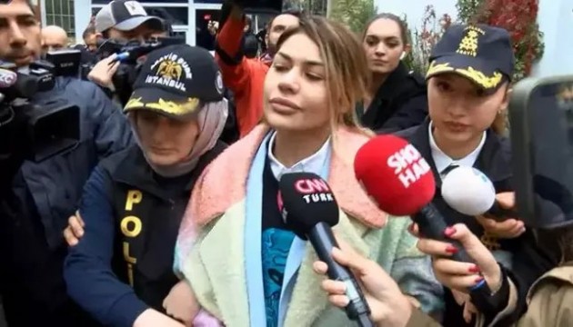 Nihal Candan'dan şaşırtan açıklama: Cezaevinde 7 vakit namaz kılıyordum