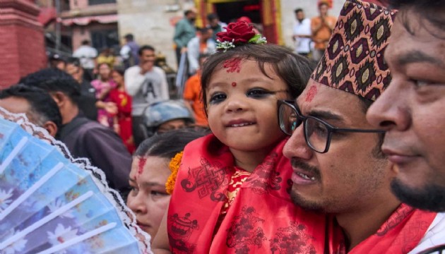 Gelenek devam ediyor: Nepal’in yeni tanrıçası belli oldu