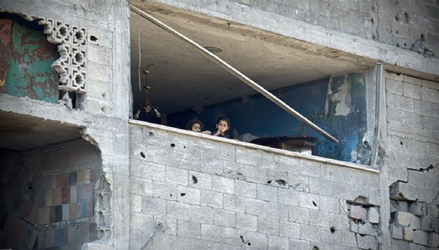 İsrail Gazze'ye saldırdı: 61 kişi öldü