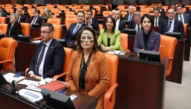 CHP'li vekilden kömürlü protesto!