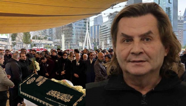 'Cami adabı' paylaşımı tartışma yarattı: Armağan Çağlayan’dan açıklama