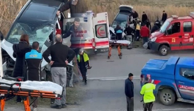 Ünlü doktor kazada hayatını kaybetti