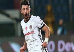 Beşiktaş Tolgay Arslan'la sözleşme yeniledi