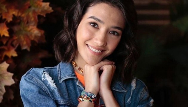 Aybüke Pusat'ın pozları hayranlarını mest etti!