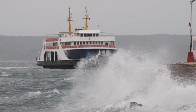 İstanbul’da fırtına alarmı! Seferler iptal