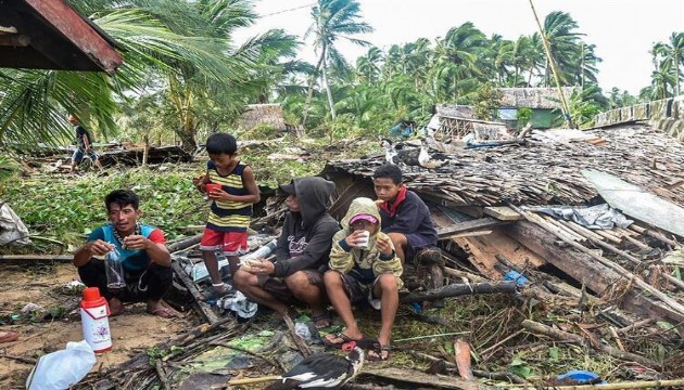 Rai Tayfunu'nun vurduğu Filipinler'de yaşamını yitirenlerin sayısı 200'ü aştı