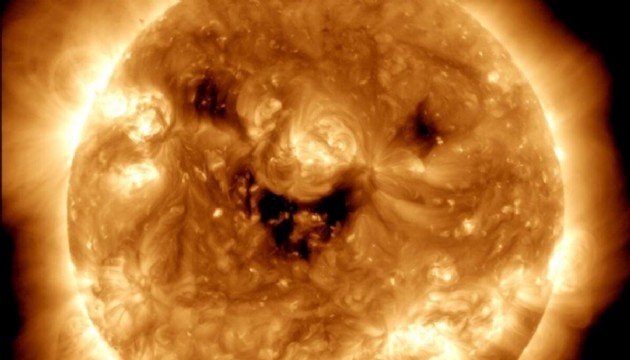 NASA'dan Güneş fotoğrafı: Bu kez yüzü asık!