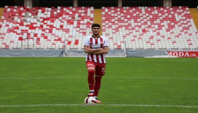 Yunus Emre Konak, resmen Brentford'ta