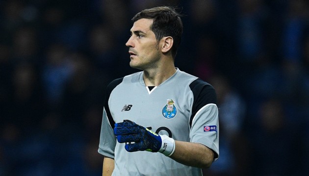 Casillas önce eşcinsel olduğunu açıkladı, sonra yaptığı paylaşımı sildi