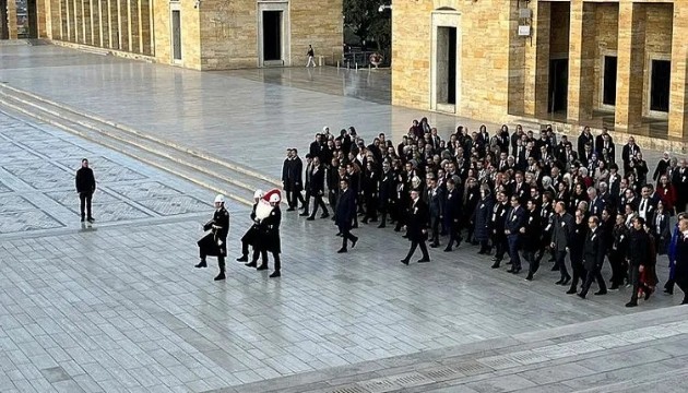 Bakan Tekin Anıtkabir'i ziyaret etti